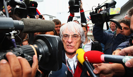 Bernie Ecclestone soll zwischen FIA und FOTA vermitteln