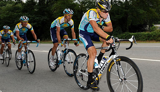 Für Lance Armstrong (r.) war es eine eher erholsame Etappe. Am Freitag wird es deutlich anstrengender, wenn die erste Bergankunft ansteht