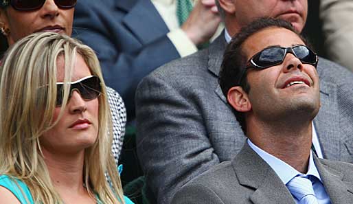 Der siebenfache Wimbledon-Champion Pete Sampras kam mit Ehefrau Bridgette Wilson etwas verspätet - bekam aber trotzdem viel Applaus!