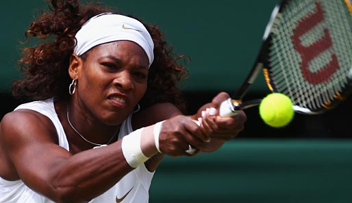 Serena Williams, die an Nummer zwei gesetzte Amerikanerin, traf auf ihre zwei Jahre ältere Schwester Venus