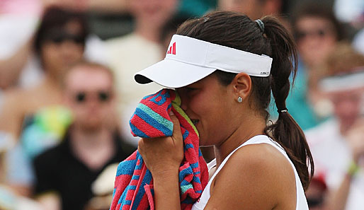 Die ehemalige Nummer eins der Welt musste zu Beginn des zweiten Satzes unter Tränen aufgeben. Gegnerin Venus Williams steht damit im Viertelfinale