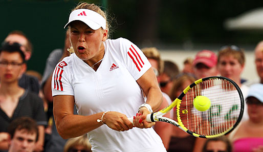 Mit voller Power wehrte sich Caroline Wozniacki gegen Sabine Lisicki. Doch es half nichts: Die Dänin ging glatt in zwei Sätzen unter