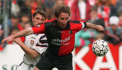 Der größte Erfolg: 3. Platz, Saison 1994/1995. 20 Siege fuhren die Breisgauer damals ein, am Ende fehlten nur drei Punkte auf Meister Dortmund. Uwe Spies (im Bild) traf 13 Mal