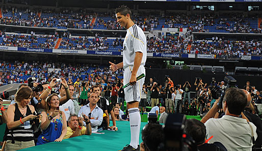 Ronaldo beim Defilee vor den Pressefotografen. Wieder reckte der Potugiese den Daumen in die Höhe
