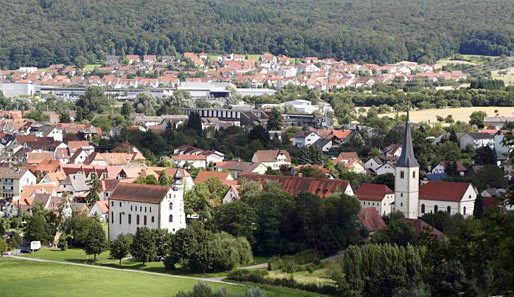 Da wäre es also, das so kleine wie feine Neckarelz, das ein Stadtteil von Mosbach im Neckar-Odenwald-Kreis ist. Etwa 6500 Einwohner