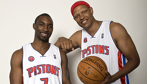Beim Foto-Shooting hatten die Pistons-Neuzugänge Ben Gordon (l.) und Charlie Villanueva scheinbar Spaß - mal sehen ob sich das auf dem Court fortsetzt