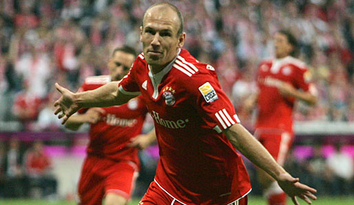 Die zweite Hälfte aber wurde zur Show von Arjen Robben: Der Niederländer erzielte zwei Treffer für die Bayern - ein Einstand nach Maß