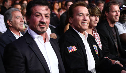Große Prominenz im Staples Center: Sylvester Stallone und Arnold Schwarzenegger