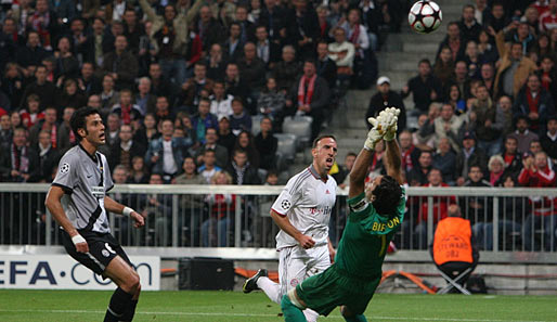 Nach einem überragenden Solo verpasste Franck Ribery gegen Juve-Keeper Gianluigi Buffon nur knapp die Führung
