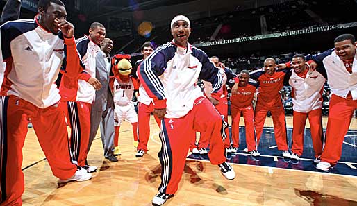 Let's dance the Gummi-Twist! Jeff Teague und die Atlanta Hawks hatten beim Preseason-Spiel gegen New Orleans jede Menge Spaß
