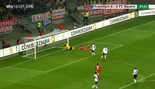 Toni versenkt das Leder problemlos im Netz - 4:0 für die Bayern