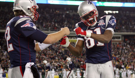 Receiver (meiste Receiving Yards): 1. Randy Moss (New England Patriots, Nr. 81): 66 Receptions, 992 Yards, 8 Touchdowns, 1 Fumble
