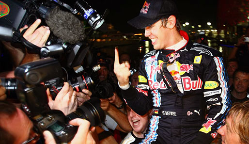 Wild in der Wüste! Sebastian Vettel schnappte sich beim Grand Prix in Abu Dhabi seinen vierten Sieg in dieser Saison
