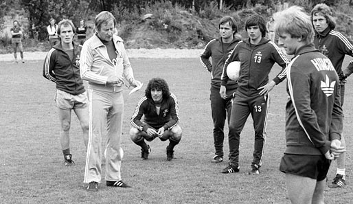 Nach Stationen in Südamerika (u.a. Peru, Chile), der Karibik (z.B. Trinidad) und Afrika (Botswana) übernahm Gutendorf 1977 das Training des Hamburger SV