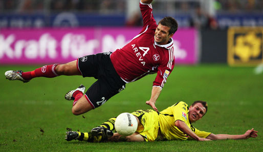 Borussia Dortmund - 1. FC Nürnberg 4:0: Kevin Großkreutz (am Boden) brachte die Hausherren früh in Führung