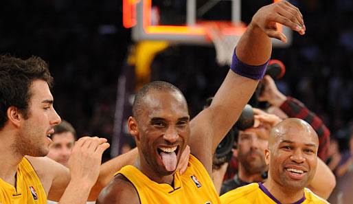 Da lacht er, der Kobe...Mit einem 3-Punkte-Buzzer-Beater bescherte Superstar Bryant den Lakers einen 109:108-Sieg über die Kings