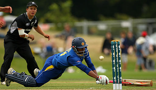 Cricket: Beim Match der U 19 von Neuseeland gegen Sri Lanka wurde bis an die Grenzen des Machbaren um den Sieg gekämpft