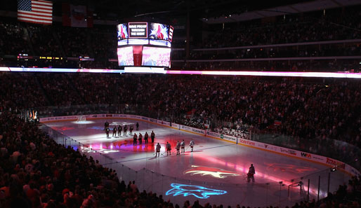 Nationalhymne und Lasershow gehören zum Standardrepertoire in der National Hockey League (NHL): Das ist in Phoenix (Arizona) auch nicht anders