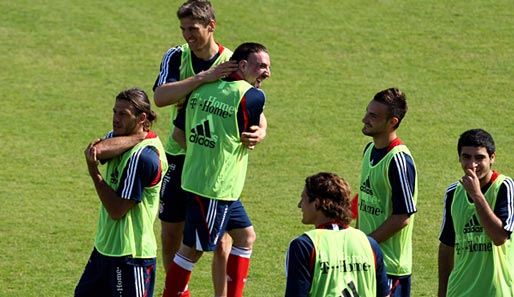 Kurz vor Ende des Trainingslagers meldete sich auch Ribery im Mannschaftstraining zurück. Zur Freude seiner Kollegen