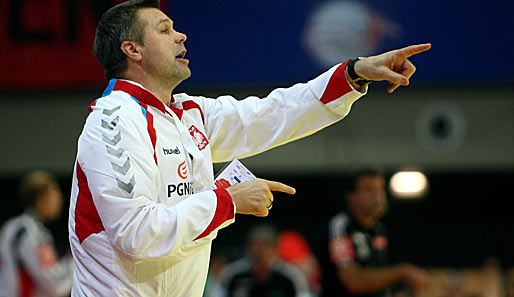 Polens Coach Bogdan Wenta ging an der Seitenlinie wieder ab wie ein Zäpfchen. Das sieht hier ganz anders aus...