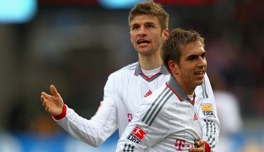 Müller brach den Bann vor der Pause. Der Youngster schloss eine schöne Kombination der Bayern gekonnt ab und feierte mit Philipp Lahm