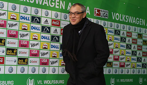 VfL Wolfsburg - FC Schalke 04 2:1: Felix Magath in Wolfsburg - ein gewohntes Bild. Nur, dass der Trainer nun in Diensten des S04 anreiste