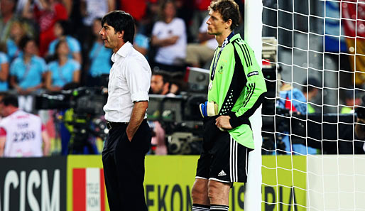 Am Ende mussten Joachim Löw und Jens Lehmann (r.) zusehen, wie Spanien im Finale jubelt