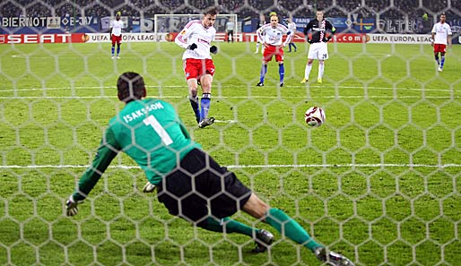 Hamburger SV - PSV Eindhoven 1:0: Marcell Jansen erzielte in der ersten Halbzeit per Foulelfmeter das Tor des Tages