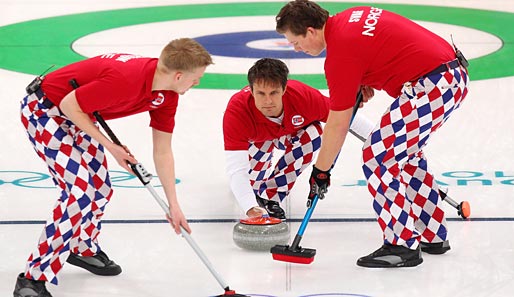 Für etwas Farbe sorgte das norwegische Team in fröhlichen John-Daly-Hosen, das trotz allem knapp gegen die Kanadier verlor