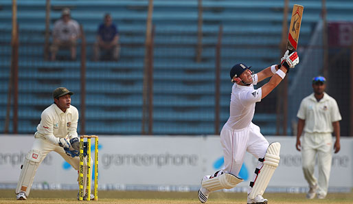 Pure Begeisterung: Das Publikum beim Cricket-Test-Match zwischen Bangladesh und England kann sich kaum halten vor Freude