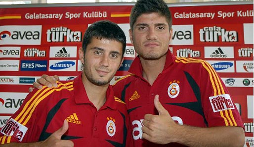 2007 wechselten Baris Özbek (r.) und Serkan Calik gemeinsam zu Galatasaray...
