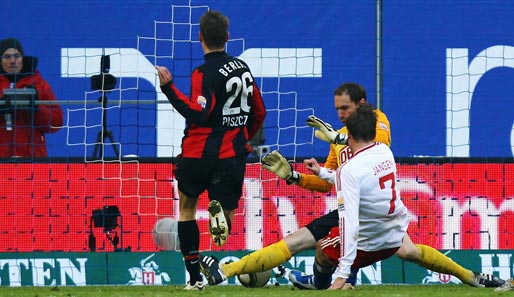 Kurz vor der Pause erzielte Marcell Jansen das Tor des Tages für den Hamburger SV gegen Hertha BSC