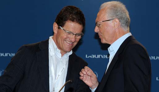 Fachsimpelei der Großen des Weltfußballs: Fabio Capello (l.) und Franz Beckenbauer