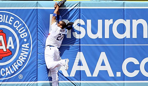 Mit dem Kopf durch die Wand wollte Matt Kemp von den L.A. Dodgers im Spiel gegen die Arizona Diamondbacks. Und es hat gewirkt. Die Dodgers gewannen 9:5