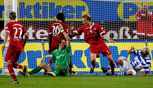 Lauterns erster Big Point der Saison. Gegen den Mitkonkurrenten Duisburg gelingt am 5. Spieltag ein 4:1-Heimerfolg...