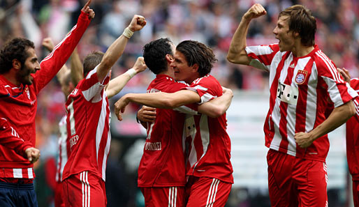 Schlusspfiff in München: Der FC Bayern ist nach dem 3:1 über Bochum (so gut wie) Meister! Die Jubel-Bilder aus der Allianz Arena