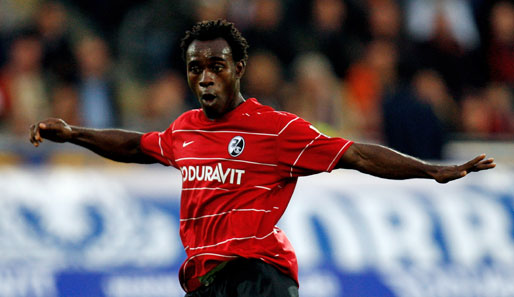 Eke Uzoma geht endgültig in die zweite Liga. Nachdem der 20-jährige Freiburger zuletzt an den TSV 1860 München ausgeliehen war, wurde er nun fest verpflichtet