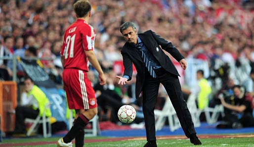 Fairplay? Oder würde Inter-Coach Jose Mourinho (r.) lieber mit Philipp Lahm kegeln?