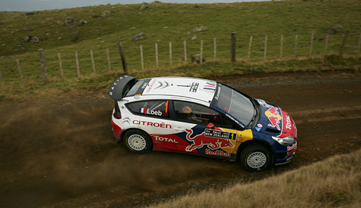 Sebastian Loeb - Rallye-Weltmeister von 2009 - mit einem schönen Drift bei der Rallye Neuseeland