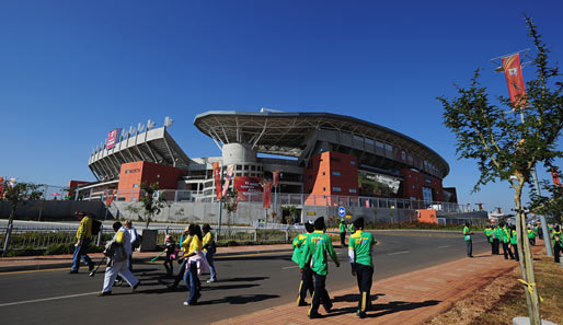 Ein neuer Tag in Südafrika ist angebrochen. Im Stadion Peter Mokaba in Polokwane spielen heute Algerien und Slowenien gegeneinander