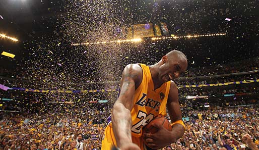 So sehen Gewinner aus: Kobe Bryant feiert den Sieg des NBA-Finals gegen die Boston Celtics