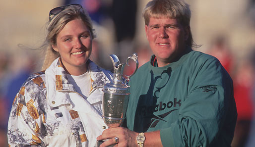 Daly holte sich seinen zweiten Major-Sieg nach dem Triumph bei der PGA Championship 1991. Modisch war er damals schon ganz weit vorne, seine Frau natürlich auch...