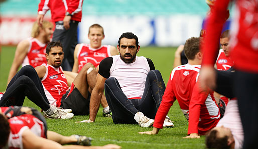 Unlust scheint derzeit weit verbreitet zu sein: Auch beim Football-Training der Sydney Swans gibt's lange Gesichter. Mitten drin: Adam Goodes