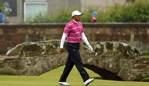 Tiger Woods wäre in der Öffentlichkeit gerne unsichtbar - auf dem Golfplatz holte er diesmal aber das grelle Pinke raus. Chic!