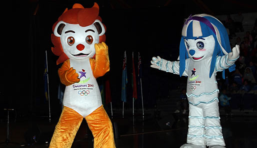 Die beiden heißen Lyo und Merly und sind eigentlich Maskottchen von Jugend-Olympia in Singapur. Trotzdem legen sie in Neuseeland einen astreinen Maori-Tanz aufs Parkett
