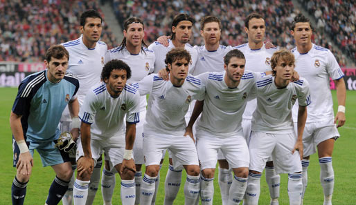 REAL MADRID (Spanien) - Teilnahmen: 14 - Größter Erfolg: Sieger (1998, 2000, 2002) - Trainer: Jose Mourinho (Portugal)
