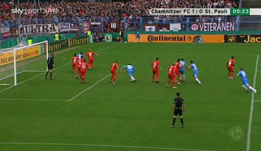 Chemnitzer FC - FC St. Pauli 1:0: Die erste handfeste Überraschung im DFB-Pokal. Viertligist Chemnitz wirft St. Pauli raus. Alles begann in der fünften Minute...