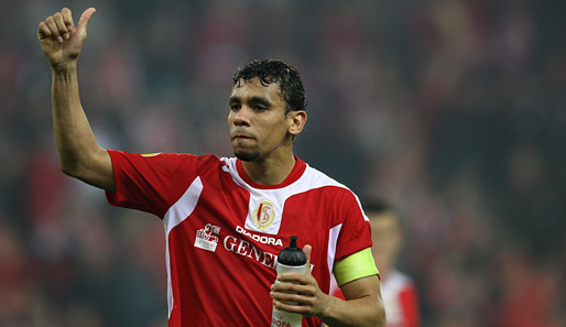 Igor de Camargo (27). Der offensivstarke Belgier kam für 4,5 Millionen Euro von Standard Lüttich. Dort gelangen ihm in sechs Europa-League-Partien drei Tore und ein Assist