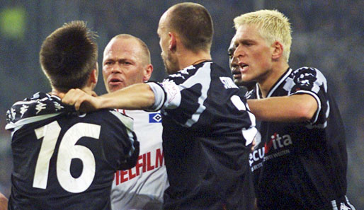 In der Saison 02/03 kam es bisher zu den letzten Aufeinandertreffen. Im Hinspiel siegte der HSV nach einem furiosen Spiel mit 4:3