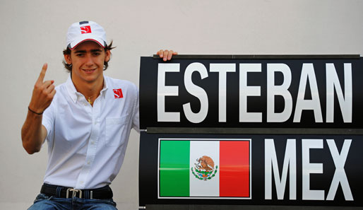 Ein Glück steht da gaanz groß sein Name und seine Nationalität. Sonst würden wir gar nicht drauf kommen, dass der junge GP3-Fahrer Mex aus Esteban kommt